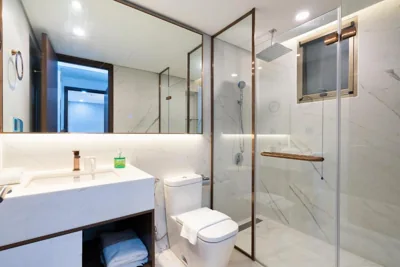 Apartamento de dos dormitorios con balcón — Convinia Luxury The Peak Midtown